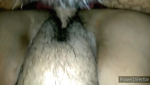 Indian amateur has hairy pussy and her pussy is very hairy