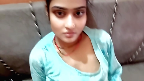 Indian muslim chick with big natural boobs in stockings