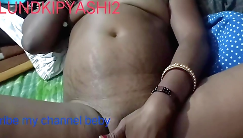 Sexy bhabhi fingerings pussy in joy in the web camera