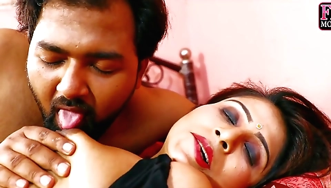 Chubby milf and a sexy hottie like damaad ho toaisa