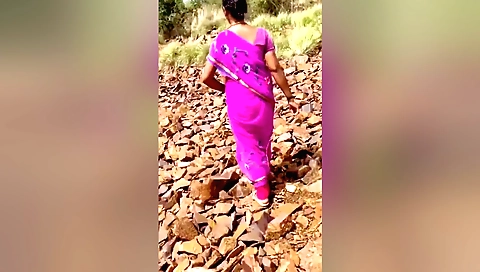 Indian girl sucks and fucks her lover on the beach