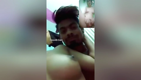 Indian woman shows her sex in her homemade webcam video