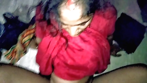 Indian bhabhi is making her mouth and pussy wet in POV