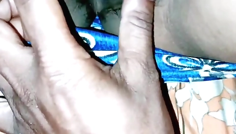 Indian hottie with big tits gets her hairy pussy filled