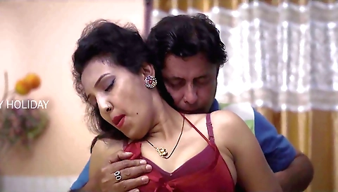 Sexy brunette babe with a sexy body is showing off