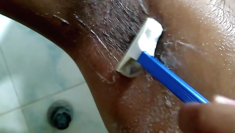 Disha khela baal kate hai hai bala deh bhal kate hai