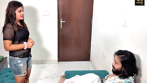 Indian girl fucks her boyfriend home after finding him alone