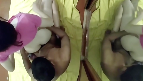 Amateur brunette hairy woman shows her pussy on web cam