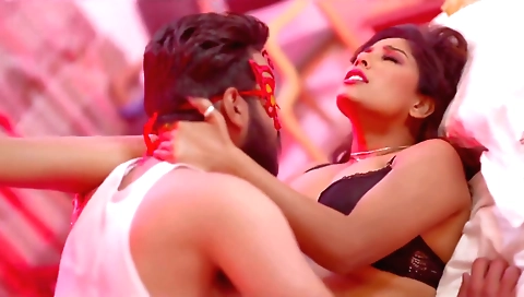 Milf 18+ amateur in stockings giving us porn videos