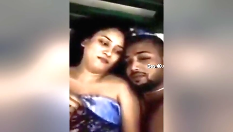 Indian brunette cpl girl gets her pussy fucked by a handsome guy