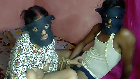 Girl gets her pussy pounded in homemade bhabhi ki desi chudai