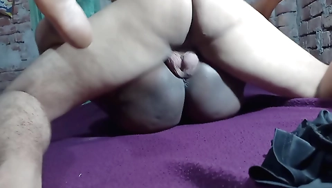 Indian teen with boyfriend filmed in hd and we can see her