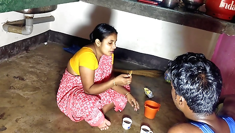 Indian brunette with a big natural tits and a natural smile