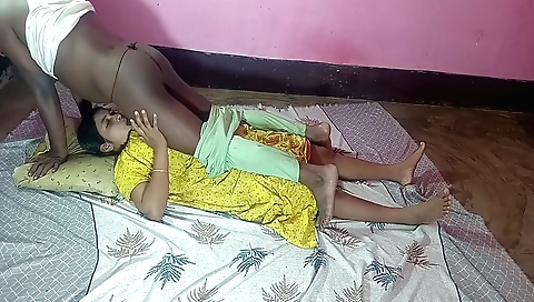 Bhabi is playing in her home in a village 0048 video 0048