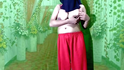 amateur big tits blonde teen fucked in a solo clip