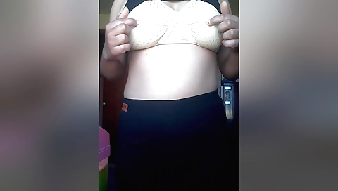 Solo female masturbation film with a beautiful naked chick