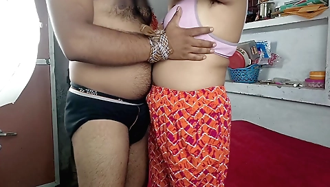 Indian brunette fucked in amateur movie on porn video