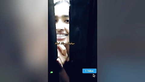 Amateur brunette girl sucking a dick in hot porn video