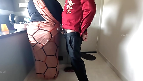 Busty bbw sexer fucking in a homemade scene in bed