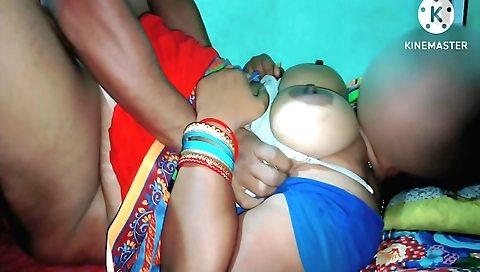 Indian beautie plays with her big ass in homemade video