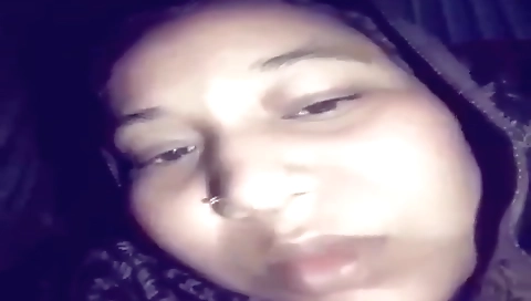 I am a naked camera amateur in a sexy brunette outfit