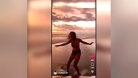 Outdoor webcam amateur brunette porn with hot tits 18+