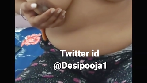 Sexy amateur girl with big tits fucks in amateur solo video