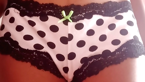 Indian girl with a sexy body takes her fingers in her mouth