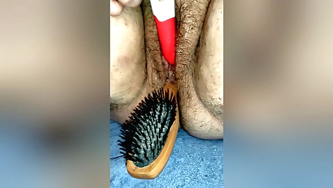 Indian girl with a hairy pussy does a hairdressing porn vid