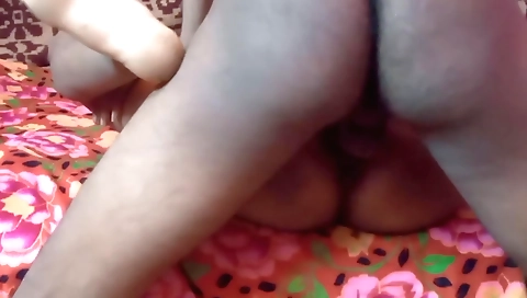 Indian babe with big ass getting screwed by her hubby