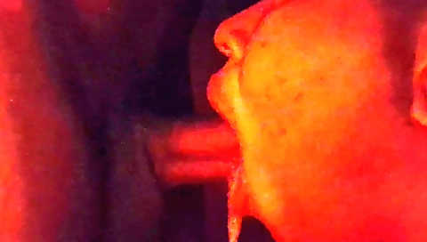 Amateur girl takes a deepthroat and gets hit in ass