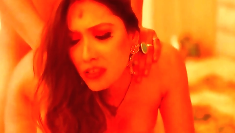 Indian girl 18 years old is getting fucked in her old sex hawbhi