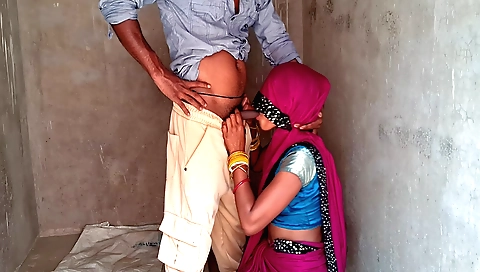 Indian girl with a natural sex appetite is deepthroated