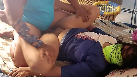 Indian couple in bed fucking in a bhabhi chud chodne ka maja