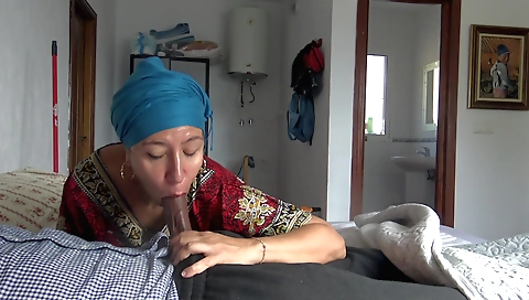 Indian hottie getting a handjob for her own porn video