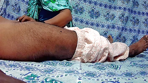 Indian sex video shows a girl with a nice face in various poses