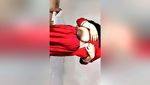 Indian girl with huge natural breasts fucks a hole