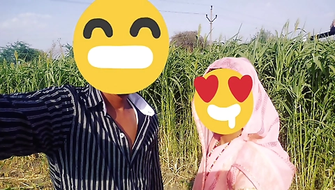 Big booty amateur indian chick got caught by a guy