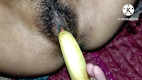 Indian hairy girl sucks on banana and gets penetrated