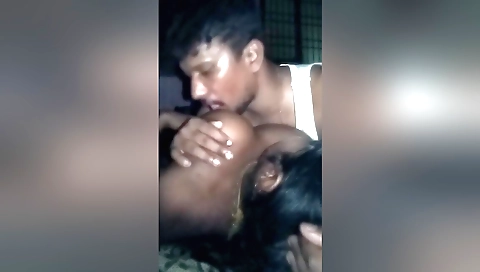Indian chick fucked at a webcam on amateur porn video