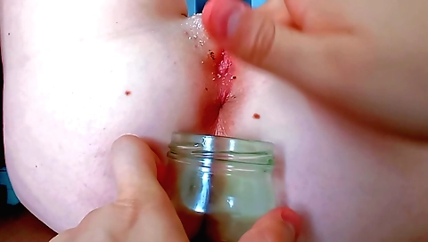 Indian chick with shaved pussy gets hot cup of chai