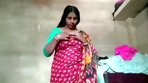 Amateur pornstar in a pink dress and lingerie solo vid