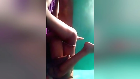 Indian wife gets fucked in amateur video in her pussy