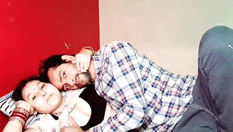 Amateur milf enjoys intimate sex with her handsome lover